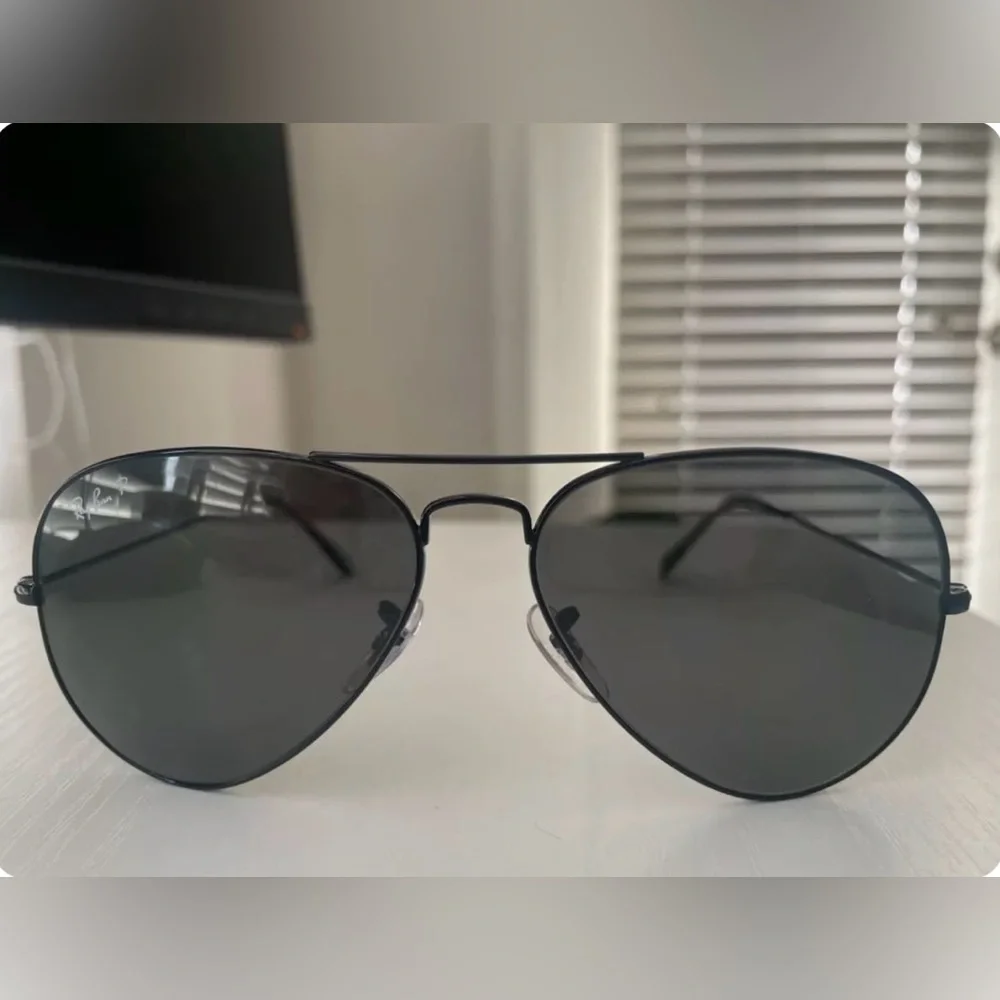 Ray-Ban Aviator - Picture 1 of 2